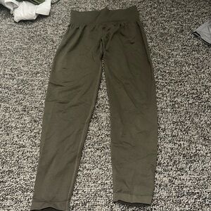 NVGTN Seamless Leggings Olive Green